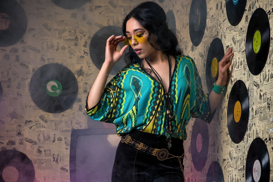 plus size 70s fashion