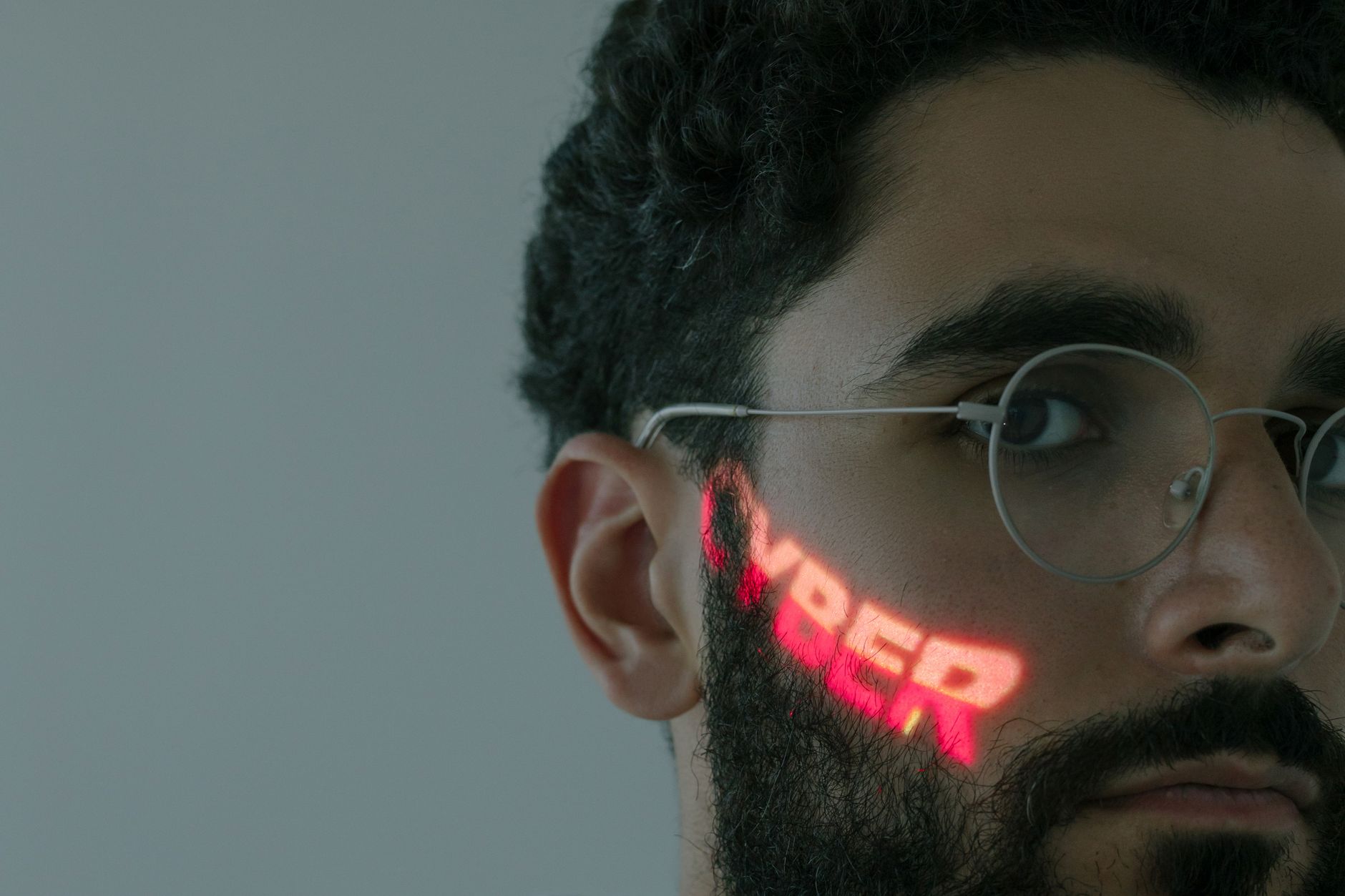 What Are AI Glasses Doing to Your Eyes? The Fashion-Tech Reality Check
